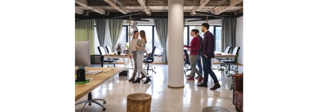 Benefits of Custom App Development for Companies in the Public